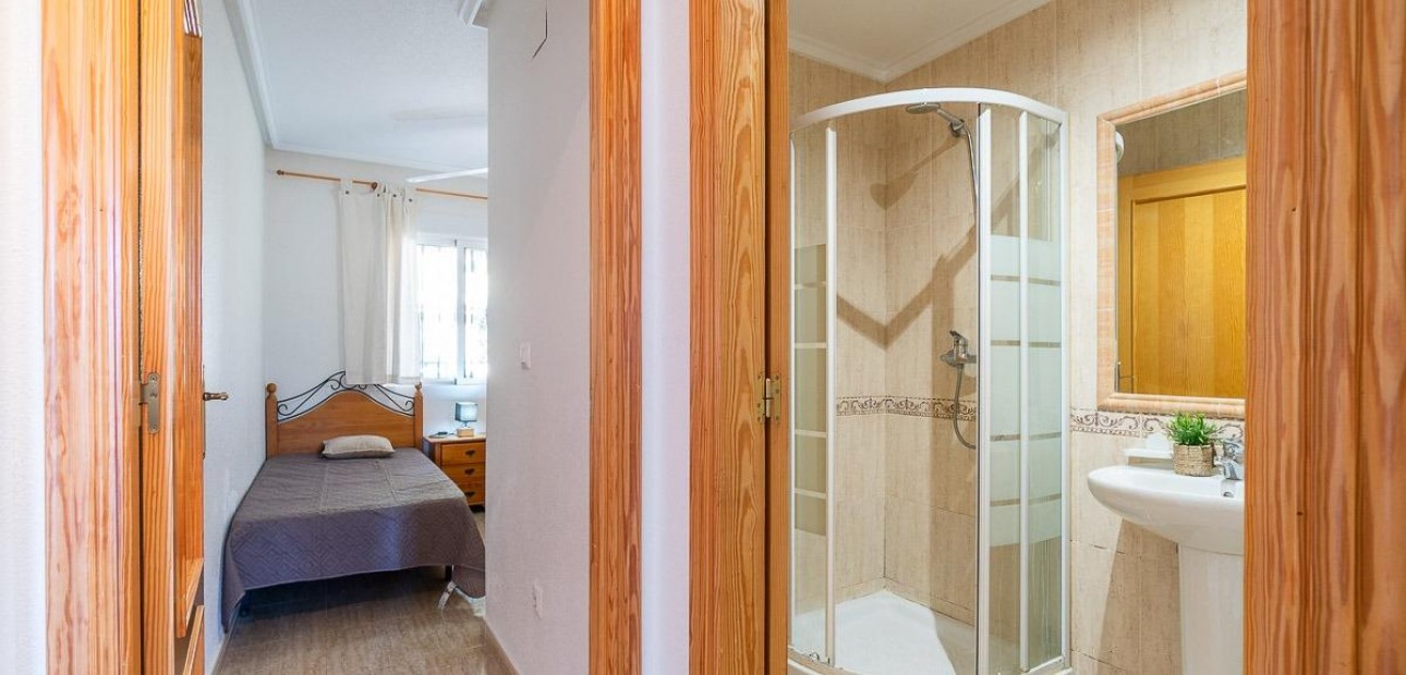 Sale - Bungalow -
Orihuela Costa - Villamartin