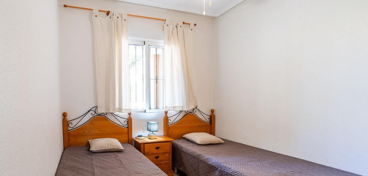 Sale - Bungalow -
Orihuela Costa - Villamartin