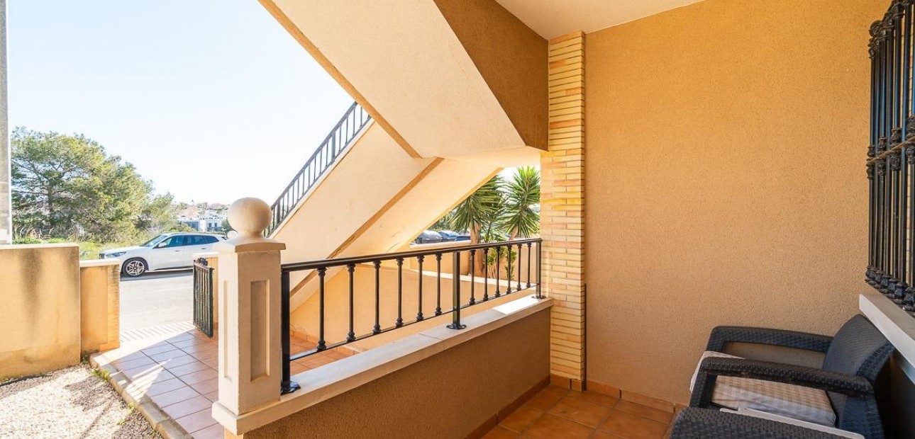 Sale - Bungalow -
Orihuela Costa - Villamartin
