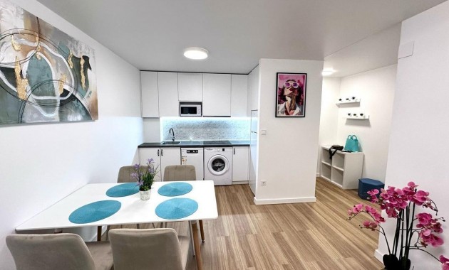 Venta - Apartamento / piso -
Torrevieja - torrevieja