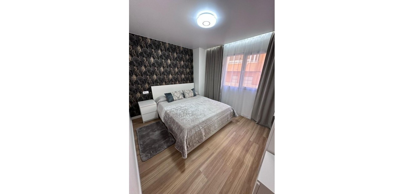 Venta - Apartamento / piso -
Torrevieja - torrevieja