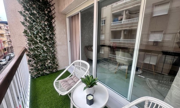 Sale - Apartment / flat -
Torrevieja - Estacion de autobuses