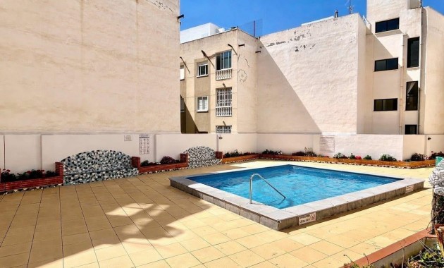 Sale - Apartment / flat -
Torrevieja - Estacion de autobuses