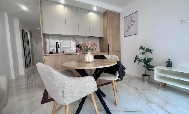 Sale - Apartment / flat -
Torrevieja - Estacion de autobuses