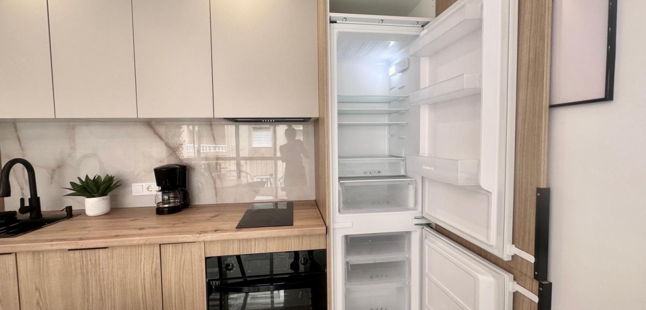 Sale - Apartment / flat -
Torrevieja - Estacion de autobuses