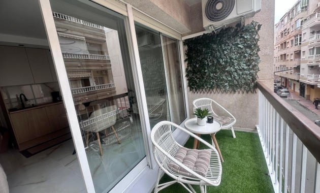 Sale - Apartment / flat -
Torrevieja - Estacion de autobuses
