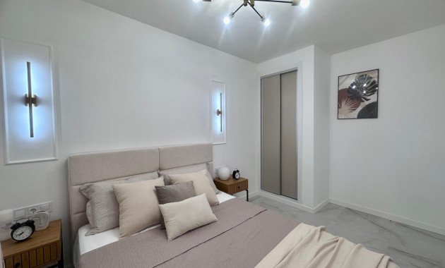 Sale - Apartment / flat -
Torrevieja - Estacion de autobuses