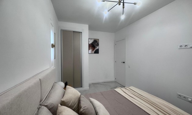 Sale - Apartment / flat -
Torrevieja - Estacion de autobuses