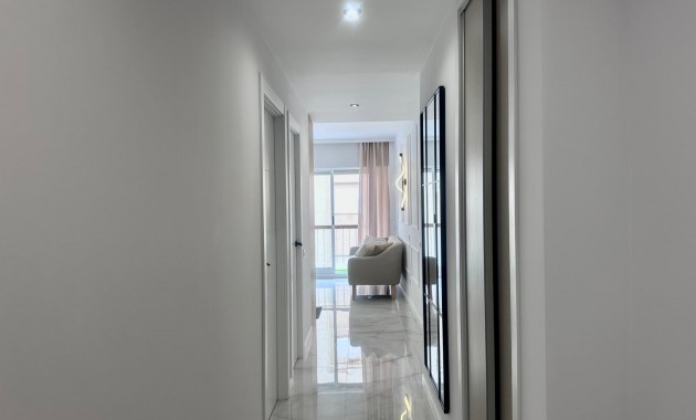 Sale - Apartment / flat -
Torrevieja - Estacion de autobuses