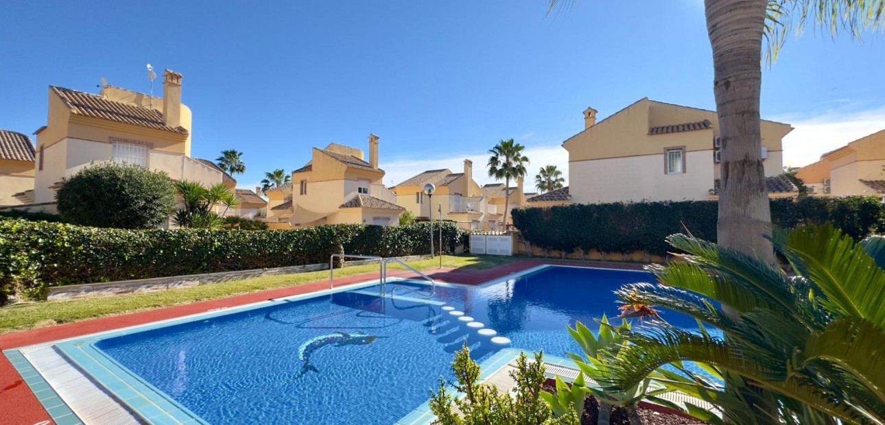 Sale - Terraced house -
Rojales - Doña Pepa