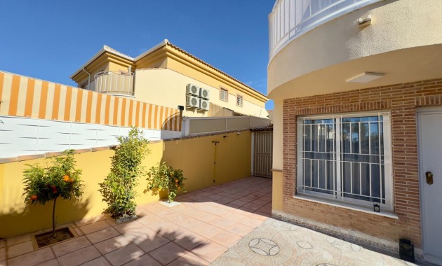 Sale - Terraced house -
Rojales - Doña Pepa