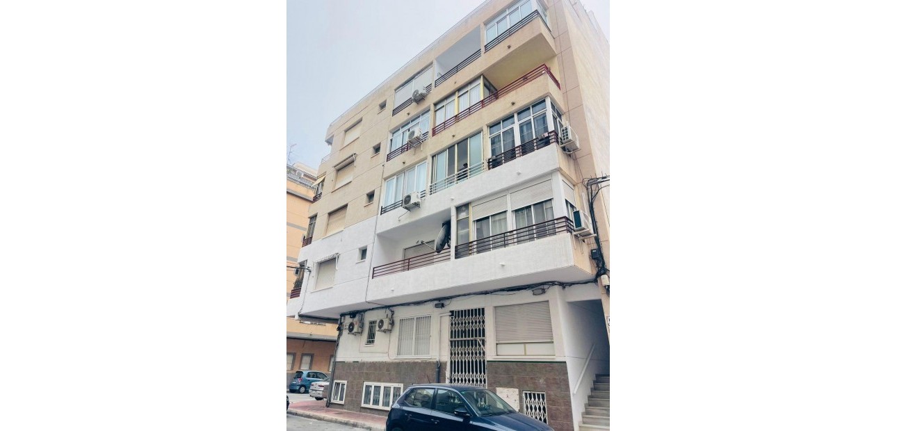 Sale - Studio -
Torrevieja - Acequion