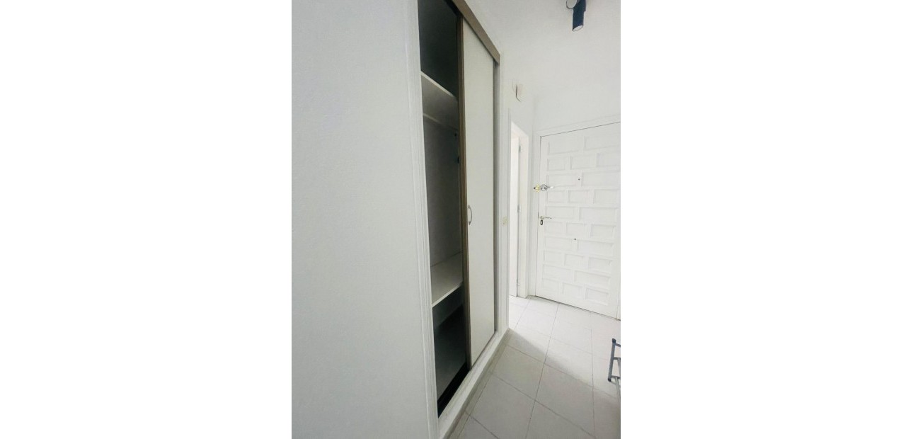 Sale - Studio -
Torrevieja - Acequion