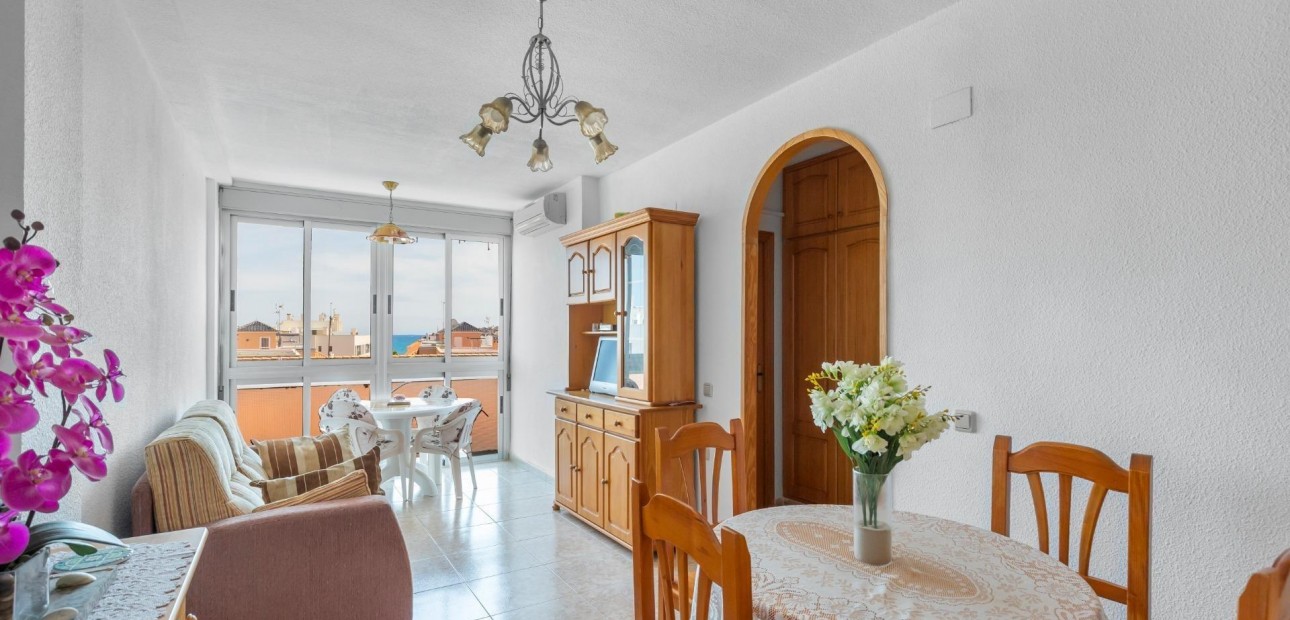 Sale - Apartment / flat -
Torrevieja - La Mata pueblo