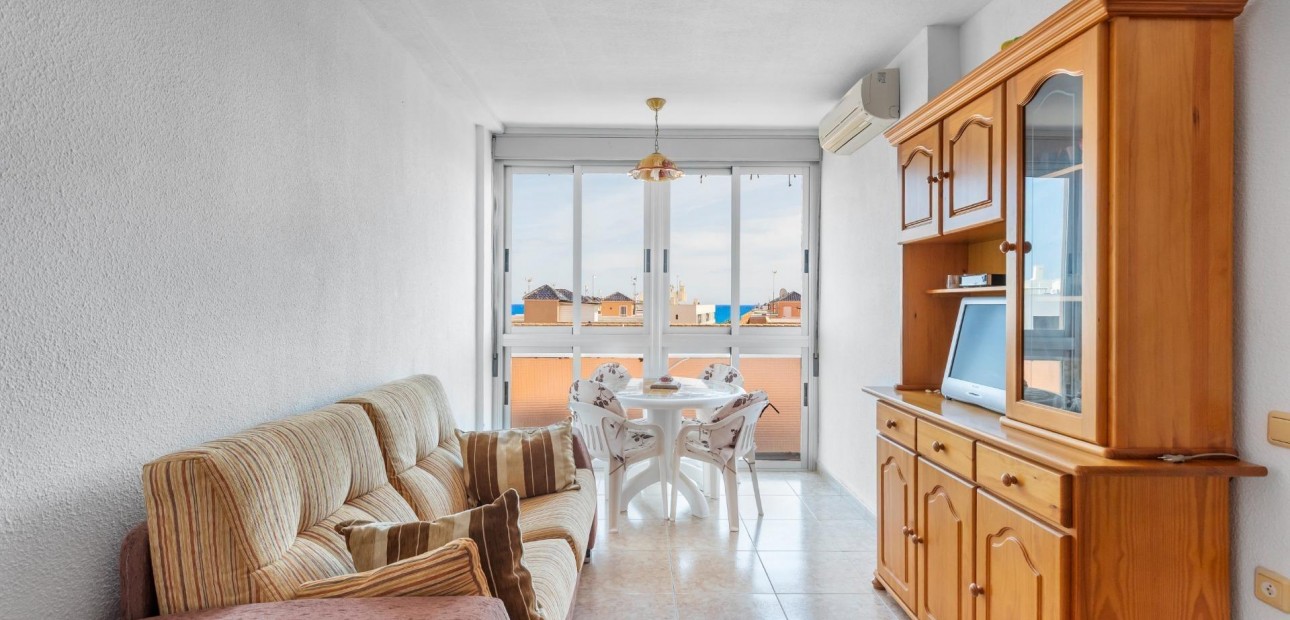 Sale - Apartment / flat -
Torrevieja - La Mata pueblo