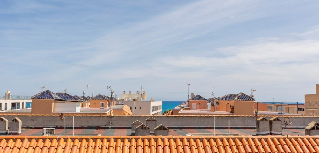 Sale - Apartment / flat -
Torrevieja - La Mata pueblo