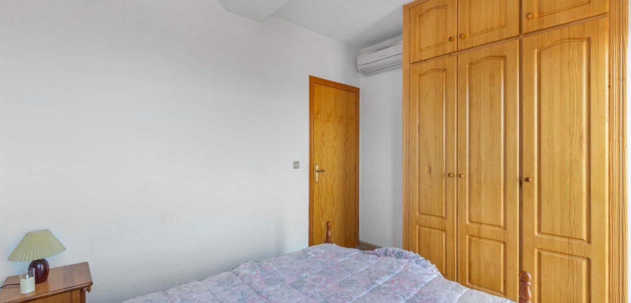 Sale - Apartment / flat -
Torrevieja - La Mata pueblo