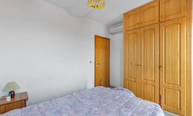 Sale - Apartment / flat -
Torrevieja - La Mata pueblo