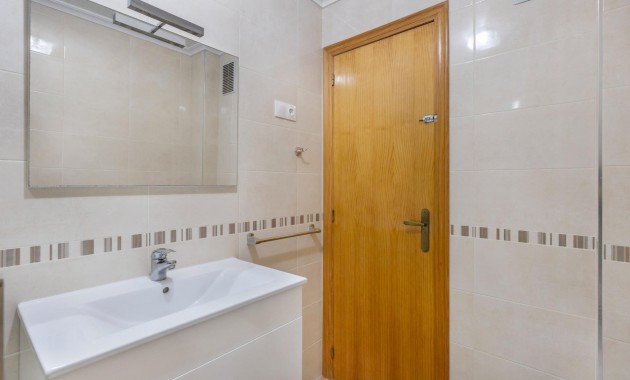 Sale - Apartment / flat -
Torrevieja - La Mata pueblo