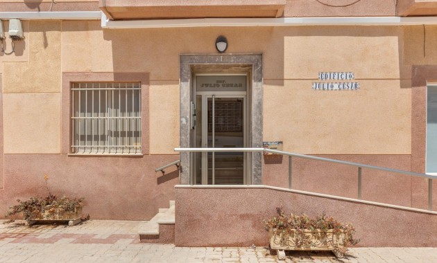 Sale - Apartment / flat -
Torrevieja - La Mata pueblo