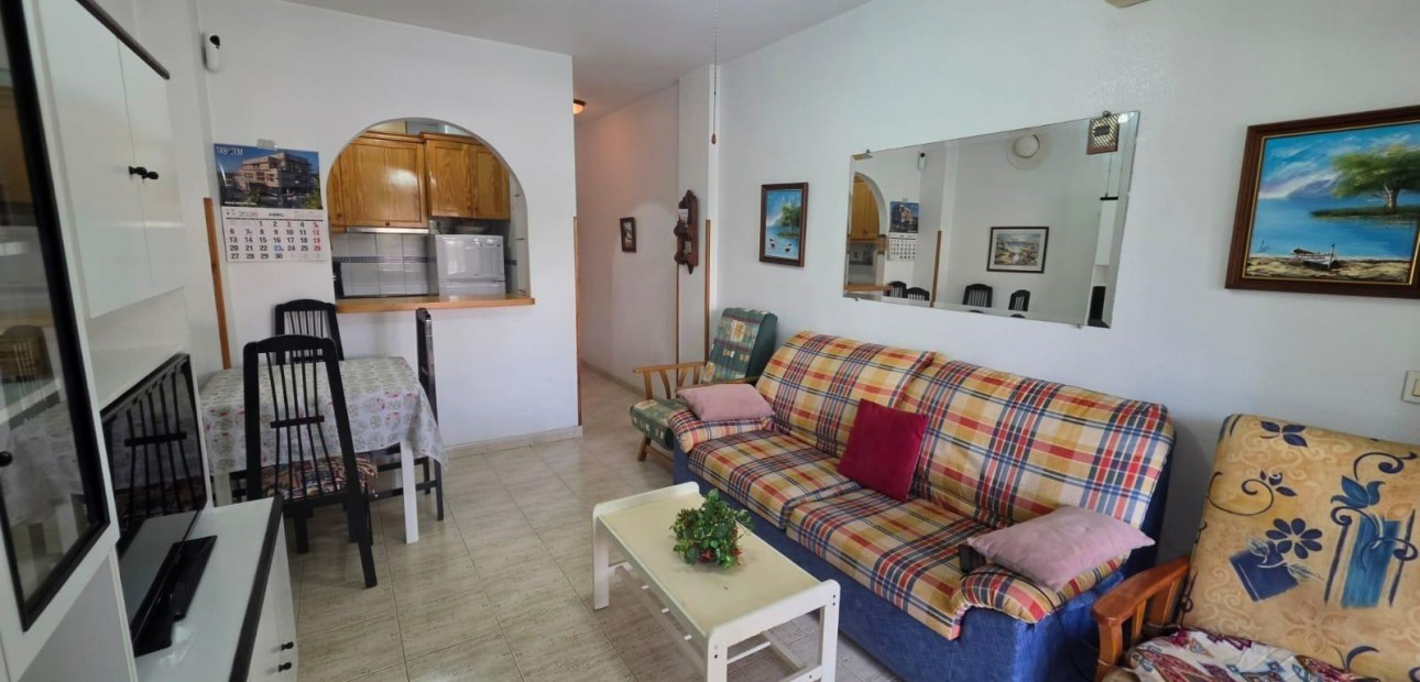 Sale - Apartment / flat -
Guardamar del Segura - Pueblo