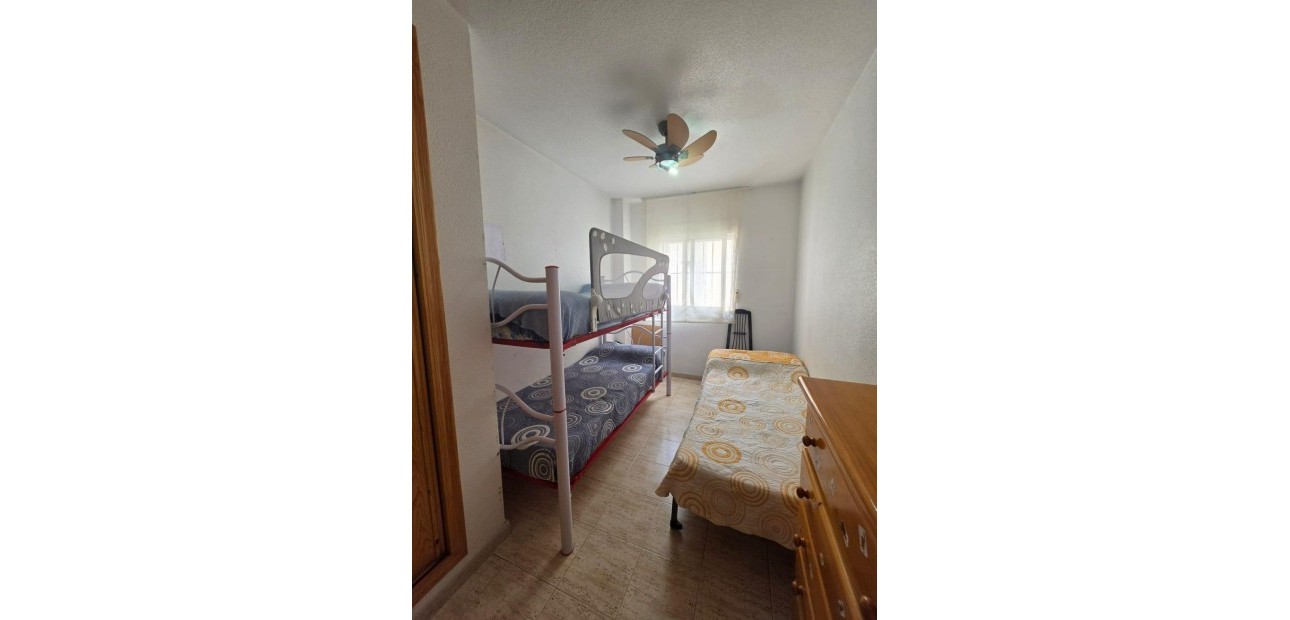 Sale - Apartment / flat -
Guardamar del Segura - Pueblo