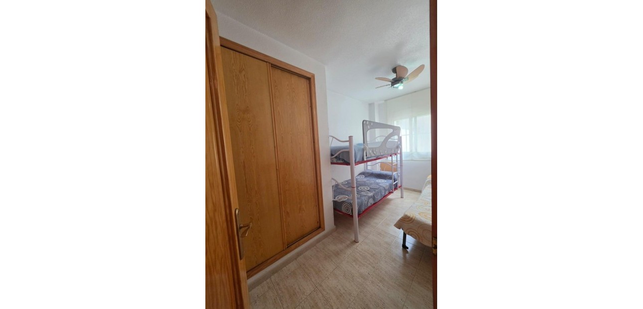 Sale - Apartment / flat -
Guardamar del Segura - Pueblo