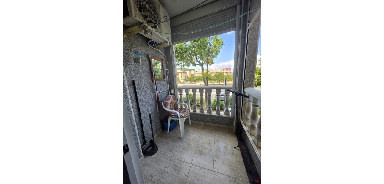 Sale - Apartment / flat -
Guardamar del Segura - Pueblo