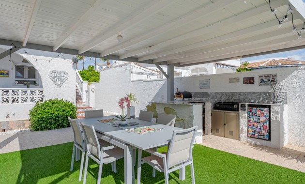 Sale - Detached Villa -
Ciudad Quesada - Pueblo Bravo