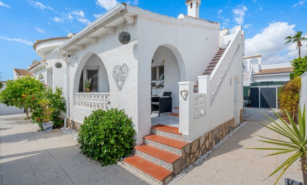 Sale - Detached Villa -
Ciudad Quesada - Pueblo Bravo