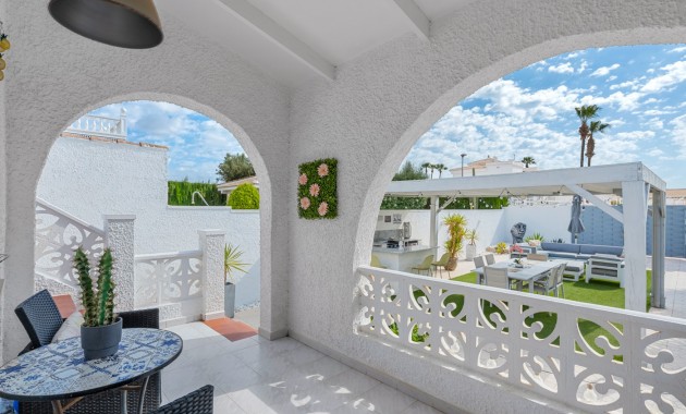 Sale - Detached Villa -
Ciudad Quesada - Pueblo Bravo