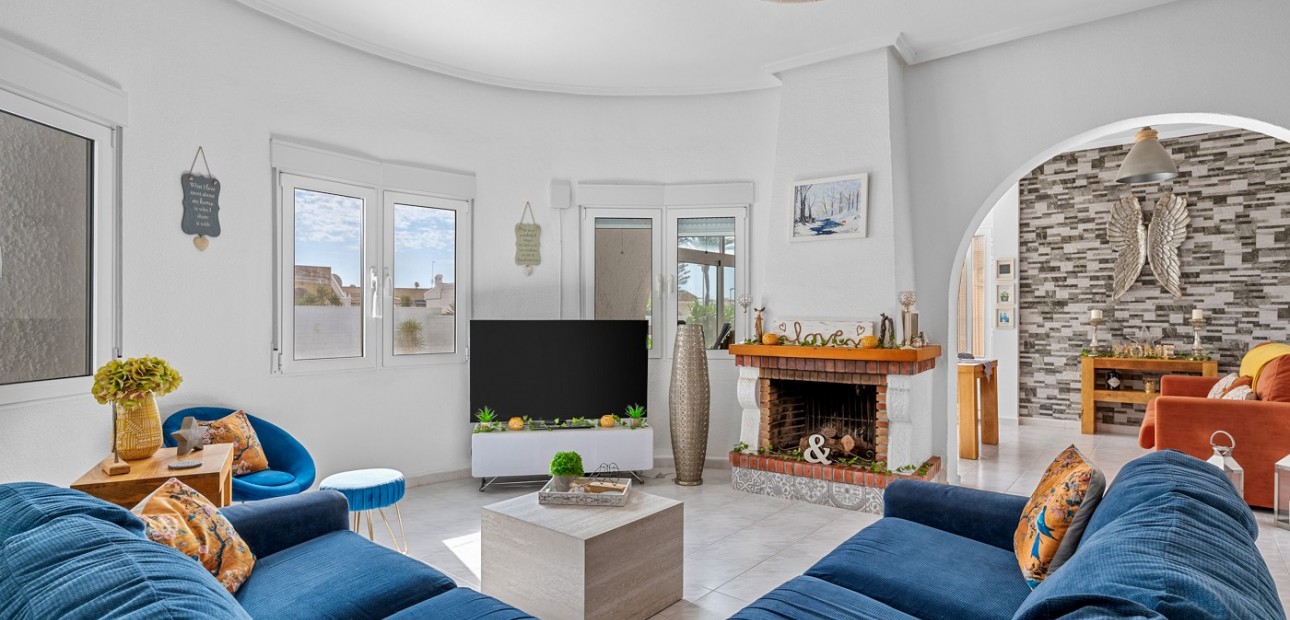 Sale - Detached Villa -
Ciudad Quesada - Pueblo Bravo