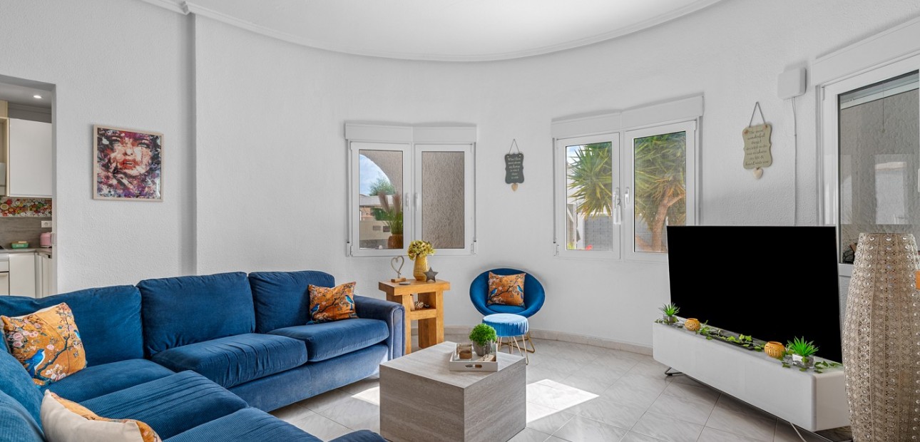 Sale - Detached Villa -
Ciudad Quesada - Pueblo Bravo