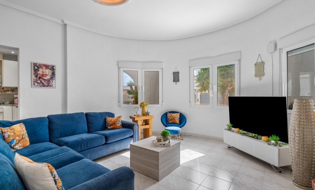 Sale - Detached Villa -
Ciudad Quesada - Pueblo Bravo