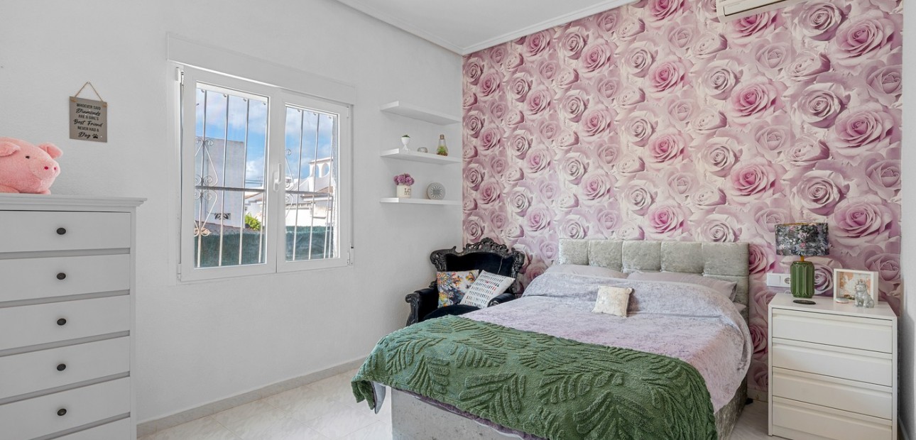 Sale - Detached Villa -
Ciudad Quesada - Pueblo Bravo