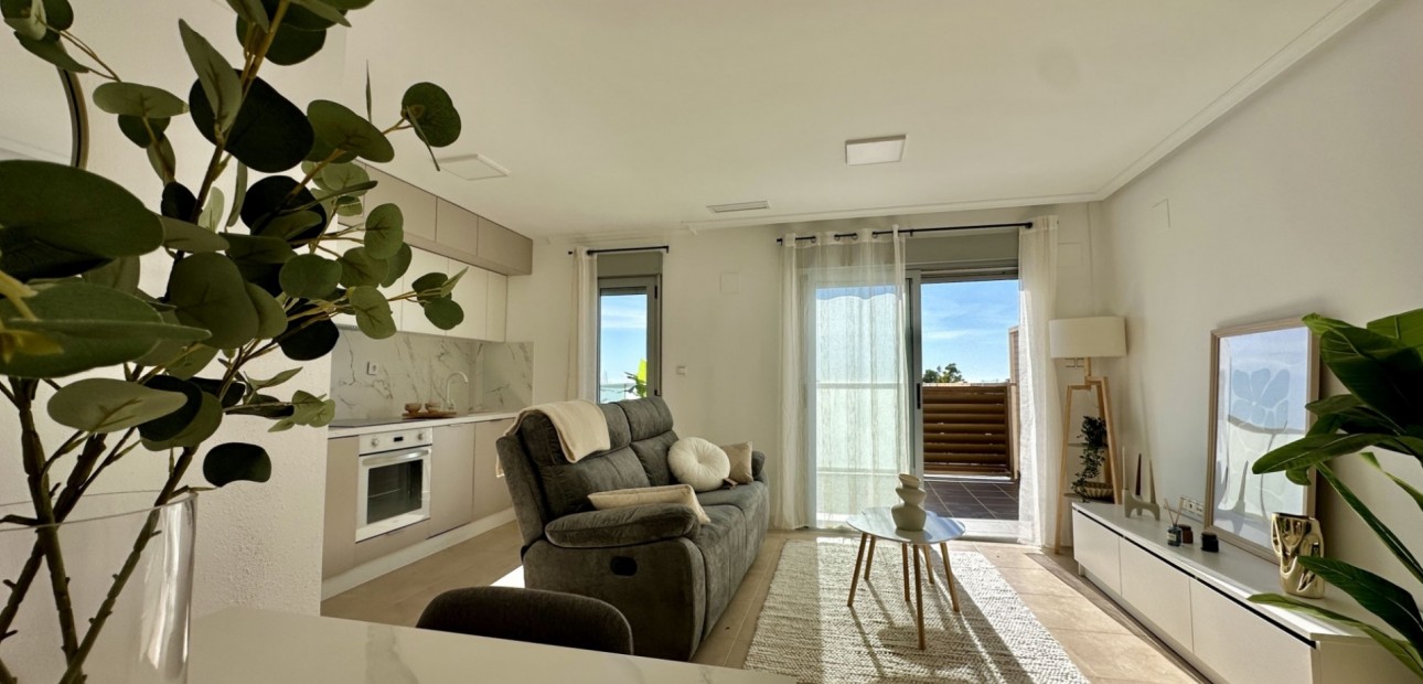 Sale - Apartment / flat -
Torrevieja - Torrevieja - Centre