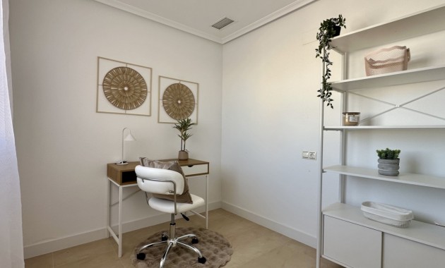 Sale - Apartment / flat -
Torrevieja - Torrevieja - Centre