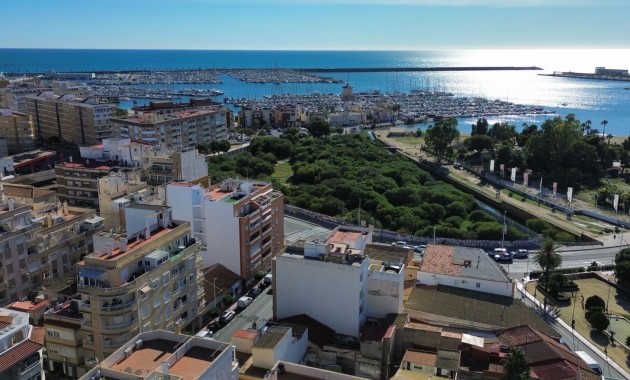 Sale - Apartment / flat -
Torrevieja - Torrevieja - Centre
