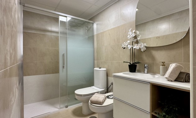 Sale - Apartment / flat -
Torrevieja - Torrevieja - Centre
