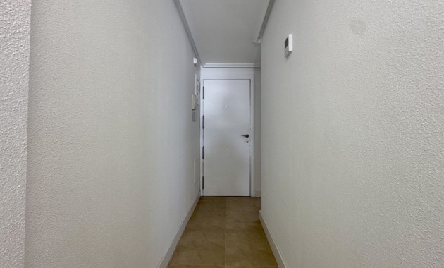 Sale - Apartment / flat -
Torrevieja - Torrevieja - Centre