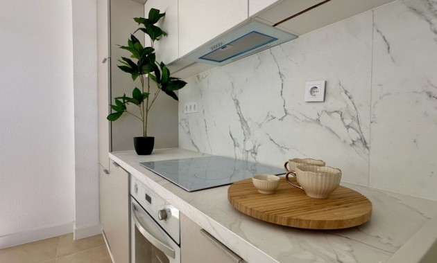 Sale - Apartment / flat -
Torrevieja - Torrevieja - Centre
