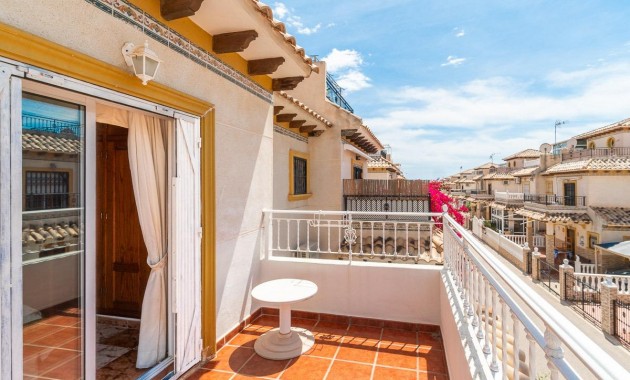 Sale - Terraced house -
Orihuela Costa - Playa Flamenca