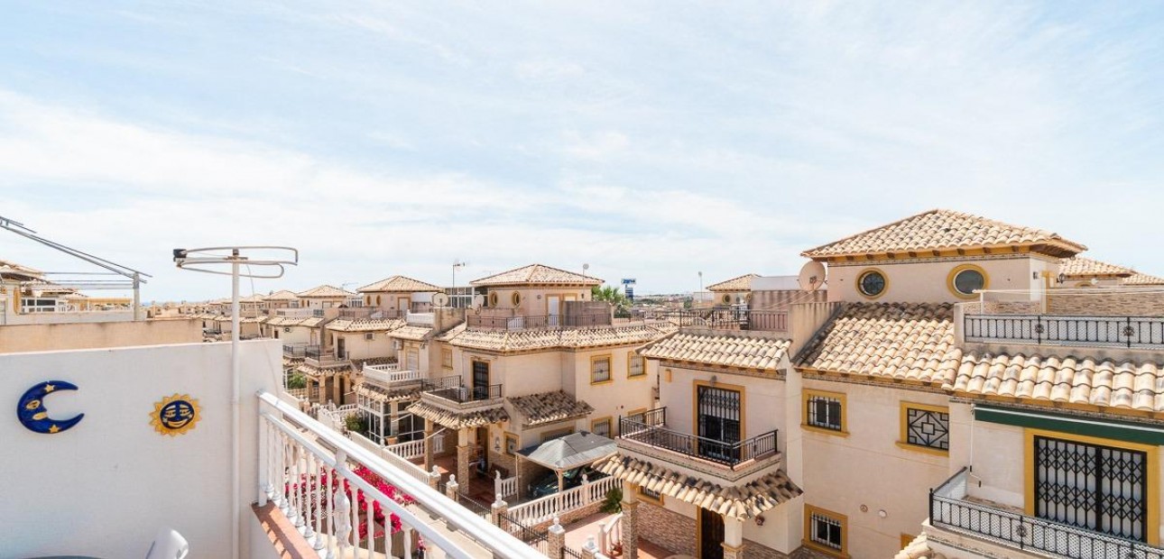 Sale - Terraced house -
Orihuela Costa - Playa Flamenca