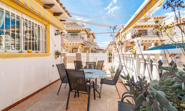 Sale - Terraced house -
Orihuela Costa - Playa Flamenca