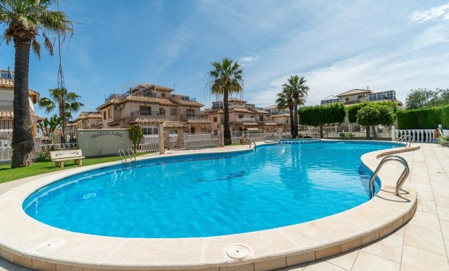 Sale - Terraced house -
Orihuela Costa - Playa Flamenca