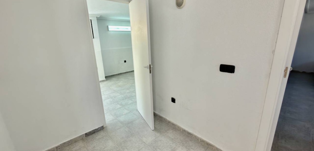 Sale - Villa -
Ciudad Quesada - Urbanizaciones