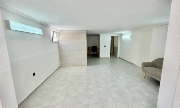 Sale - Villa -
Ciudad Quesada - Urbanizaciones