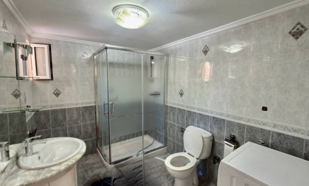 Sale - Villa -
Ciudad Quesada - Urbanizaciones