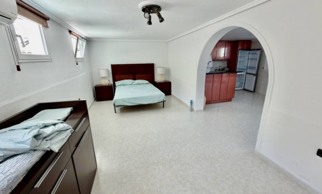 Sale - Villa -
Ciudad Quesada - Urbanizaciones
