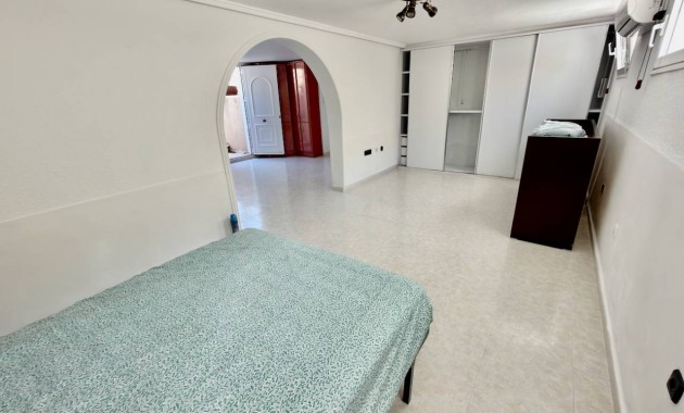 Sale - Villa -
Ciudad Quesada - Urbanizaciones